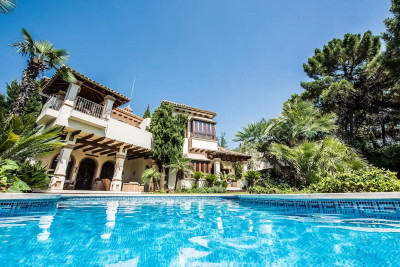 8 Bedroom Detached Villa in La Zagaleta - Image 1