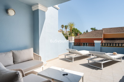 4 Bedroom Townhouse in Nueva Andalucía - Image 5
