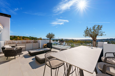 3 Bedroom Penthouse Duplex in Nueva Andalucía - Image 1