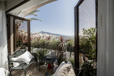 3 Bedroom Duplex in Puerto Banús - Image 1