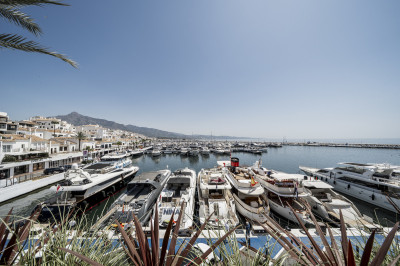 3 Bedroom Duplex in Puerto Banús - Image 3