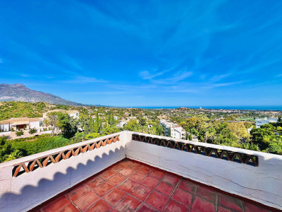 4 Bedroom Detached Villa in La Quinta - Image 1