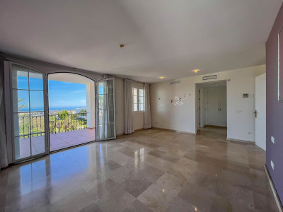 4 Bedroom Detached Villa in La Quinta - Image 5