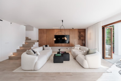 4 Bedroom Ground Floor Apartment in Nueva Andalucía - Image 1
