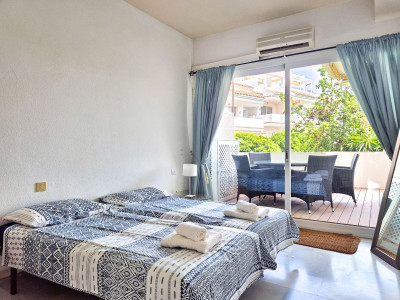 2 Bedroom Middle Floor Apartment in Nueva Andalucía - Image 4