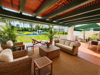 2 Bedroom Middle Floor Apartment in Nueva Andalucía - Image 1