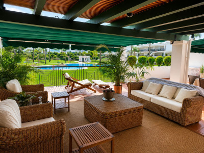 2 Bedroom Middle Floor Apartment in Nueva Andalucía - Image 2