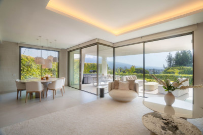 3 Bedroom Detached Villa in Nueva Andalucía - Image 4