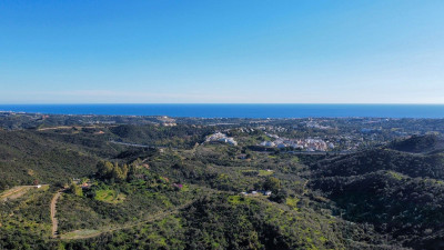 Residential Plot in La Quinta - Image 2