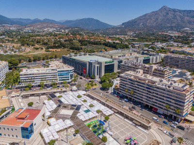 2 Bedroom Middle Floor Apartment in Puerto Banús - Image 1