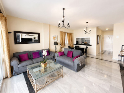 2 Bedroom Middle Floor Apartment in Puerto Banús - Image 3