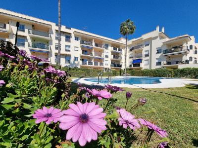 2 Bedroom Middle Floor Apartment in Nueva Andalucía - Image 2