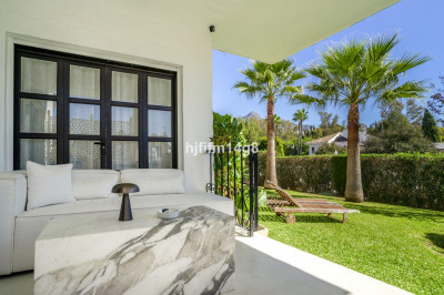 3 Bedroom Ground Floor Apartment in Nueva Andalucía - Image 2