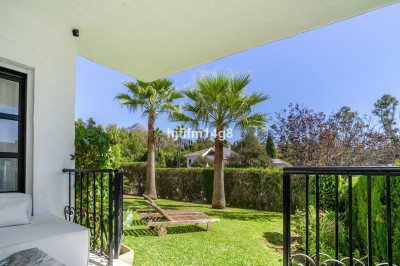 3 Bedroom Ground Floor Apartment in Nueva Andalucía - Image 3