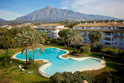 3 Bedroom Penthouse in Nueva Andalucía - Image 1