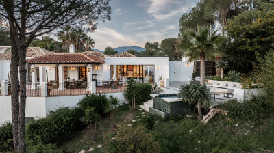 4 Bedroom Detached Villa in El Madroñal - Image 3