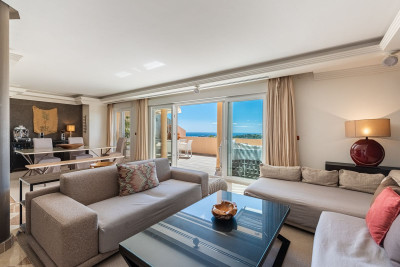 2 Bedroom Penthouse Duplex in Nueva Andalucía - Image 3