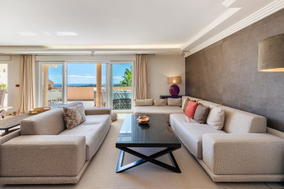 2 Bedroom Penthouse Duplex in Nueva Andalucía - Image 4