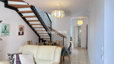 4 Bedroom Duplex in Nueva Andalucía - Image 5