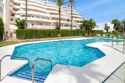 4 Bedroom Middle Floor Apartment in Nueva Andalucía - Image 5