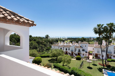 3 Bedroom Townhouse in Nueva Andalucía - Image 2