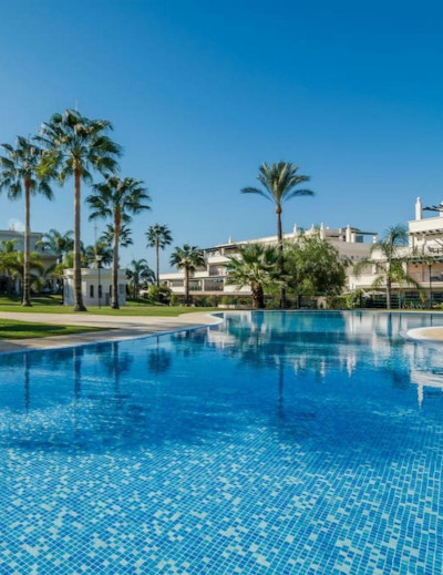 2 Bedroom Penthouse in Nueva Andalucía - Image 2