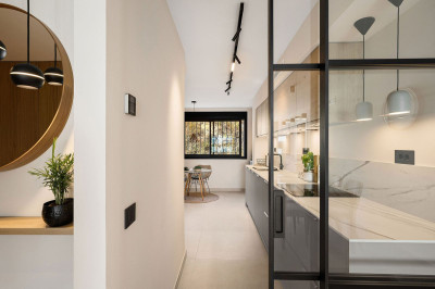 3 Bedroom Middle Floor Apartment in Nueva Andalucía - Image 5
