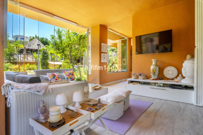 3 Bedroom Ground Floor Apartment in Nueva Andalucía - Image 2
