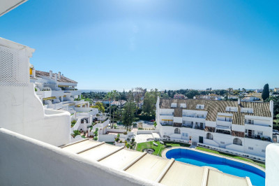 3 Bedroom Penthouse Duplex in Nueva Andalucía - Image 1