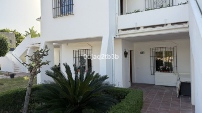 2 Bedroom Ground Floor Apartment in Nueva Andalucía - Image 1