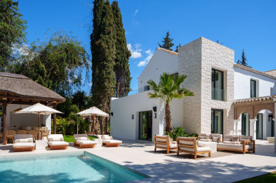 5 Bedroom Detached Villa in Nueva Andalucía - Image 2