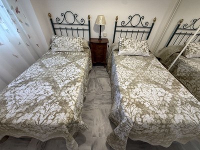 2 Bedroom Ground Floor Apartment in Puerto Banús - Image 5