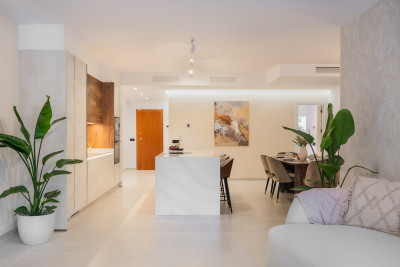 4 Bedroom Ground Floor Apartment in Nueva Andalucía - Image 3