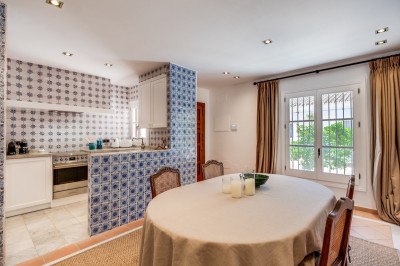 2 Bedroom Ground Floor Apartment in La Zagaleta - Image 4