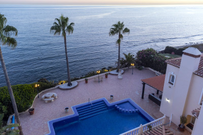 5 Bedroom Detached Villa in Marbesa - Image 1