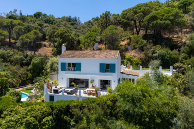 5 Bedroom Detached Villa in El Madroñal - Image 2