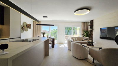 4 Bedroom Penthouse Duplex in Nueva Andalucía - Image 4