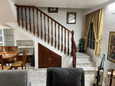 4 Bedroom Detached Villa in Nueva Andalucía - Image 3
