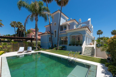 6 Bedroom Detached Villa in Puerto Banús - Image 5