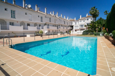 2 Bedroom Townhouse in Puerto Banús - Image 1