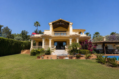 5 Bedroom Detached Villa in La Quinta - Image 3