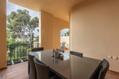 2 Bedroom Middle Floor Apartment in Puerto Banús - Image 4