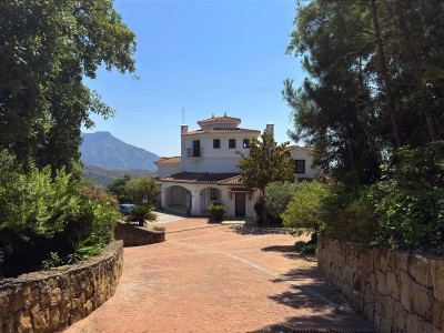 5 Bedroom Detached Villa in La Zagaleta - Image 5