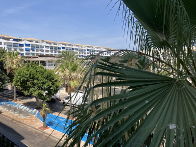 2 Bedroom Middle Floor Apartment in Puerto Banús - Image 1