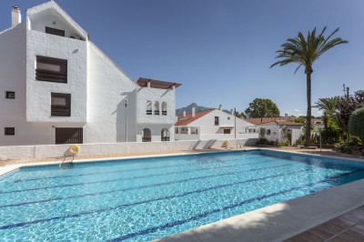 1 Bedroom Ground Floor Apartment in Nueva Andalucía - Image 3