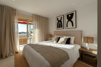 3 Bedroom Middle Floor Apartment in Nueva Andalucía - Image 4