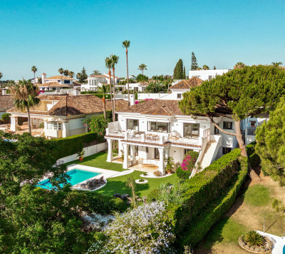 7 Bedroom Detached Villa in Nueva Andalucía - Image 3