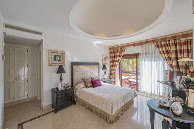 3 Bedroom Penthouse in Puerto Banús - Image 4