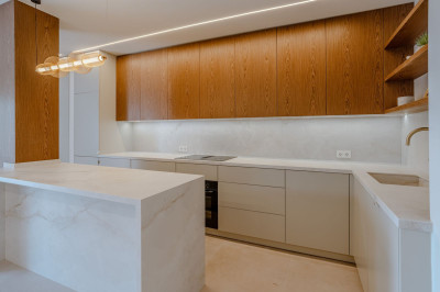 2 Bedroom Middle Floor Apartment in Nueva Andalucía - Image 1