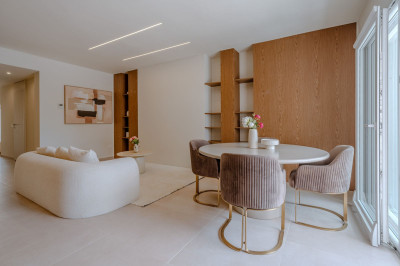 2 Bedroom Middle Floor Apartment in Nueva Andalucía - Image 3